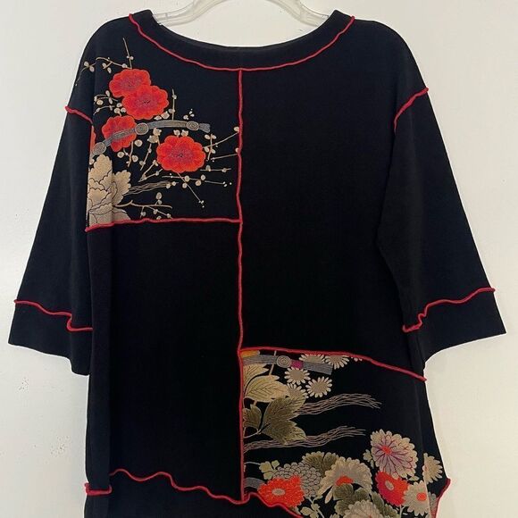 IC Connie K Lagenlook Asian Print Top Asymmetrical Artsy Black Red Blouse Medium - Picture 2 of 9